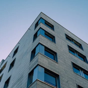 Nowe mieszkania przed etapem projektowym — rozwiązania ogrzewania podłogowego dla inwestycji